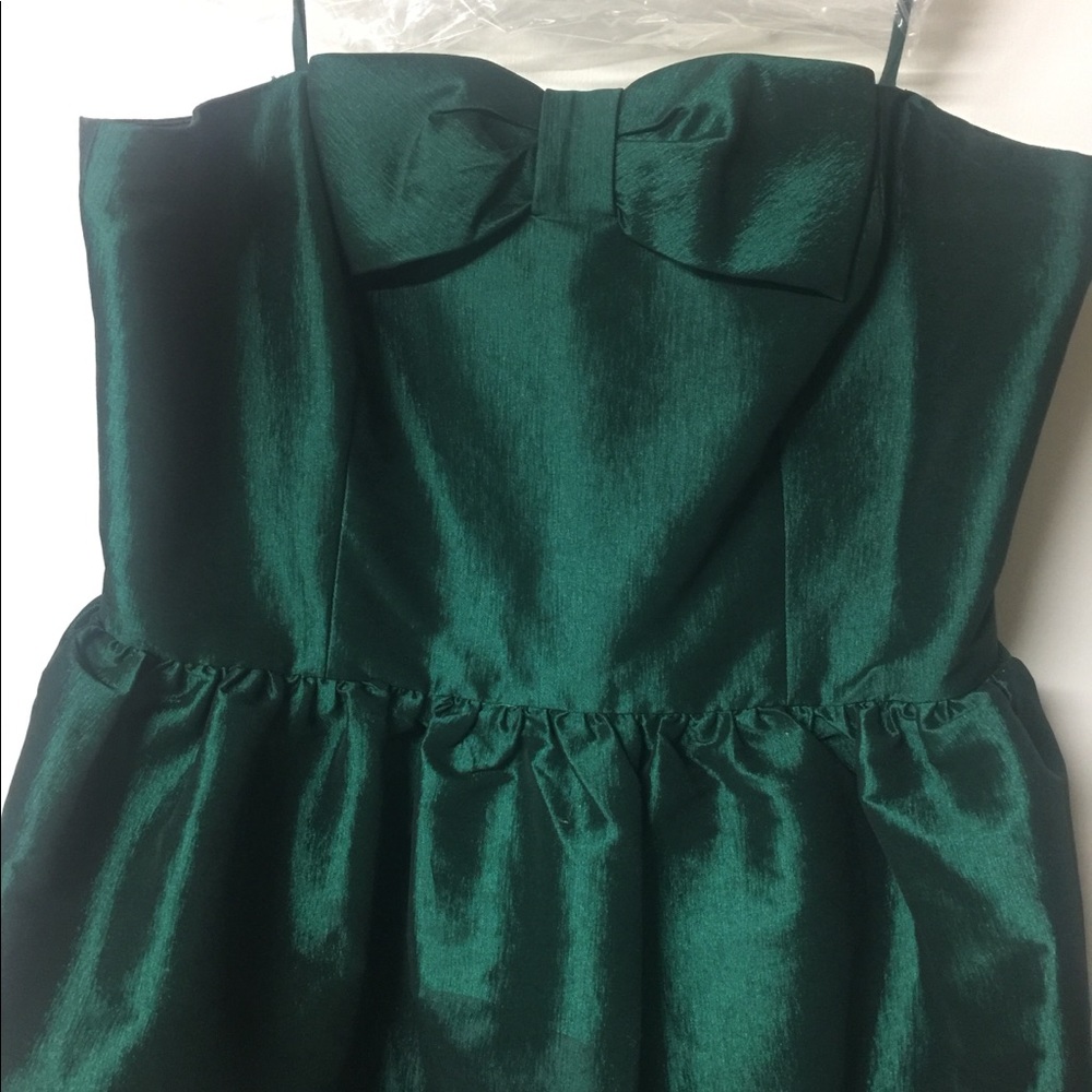 Emerald green bow dress